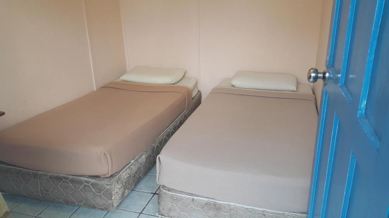 Alora Budget Inn Tanah Rata Ngoại thất bức ảnh