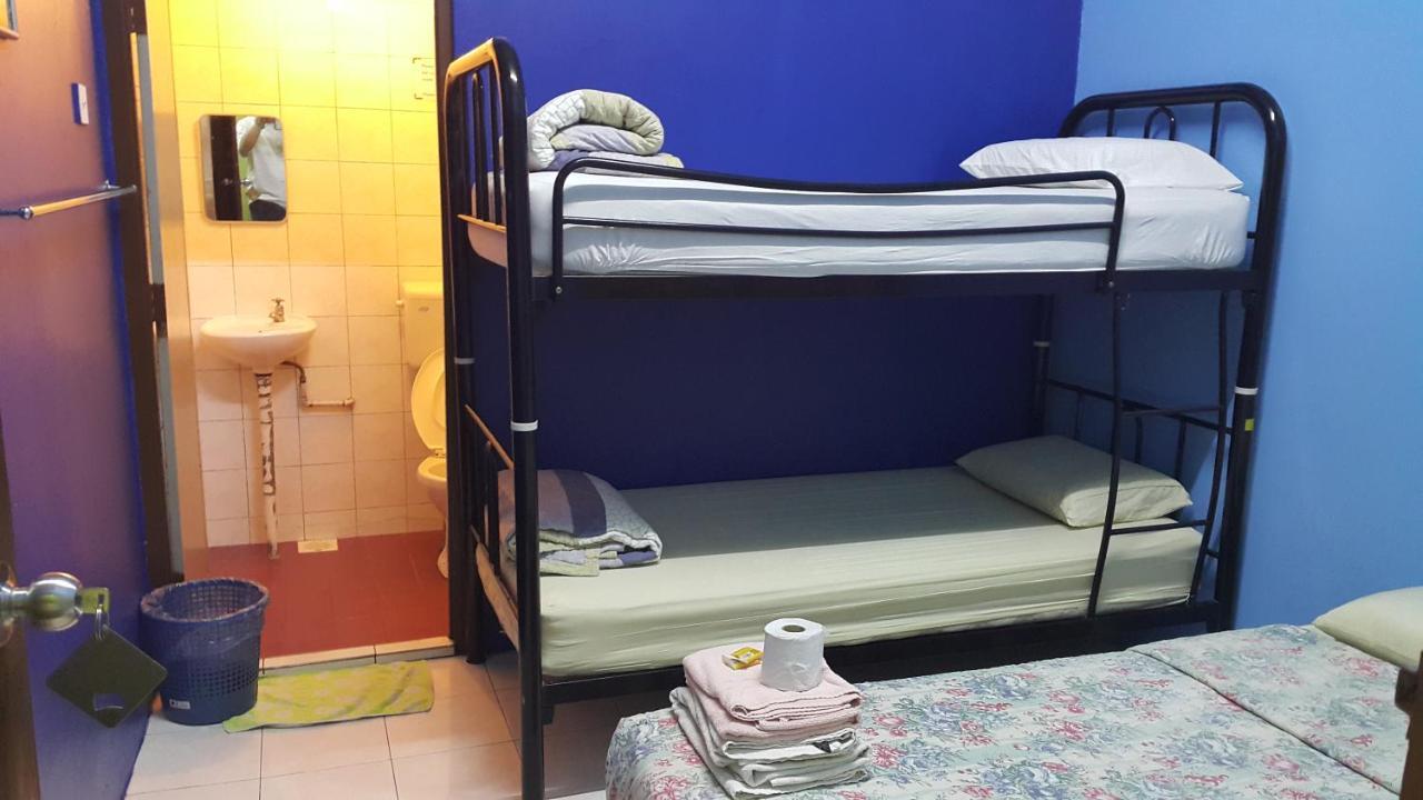 Alora Budget Inn Tanah Rata Ngoại thất bức ảnh